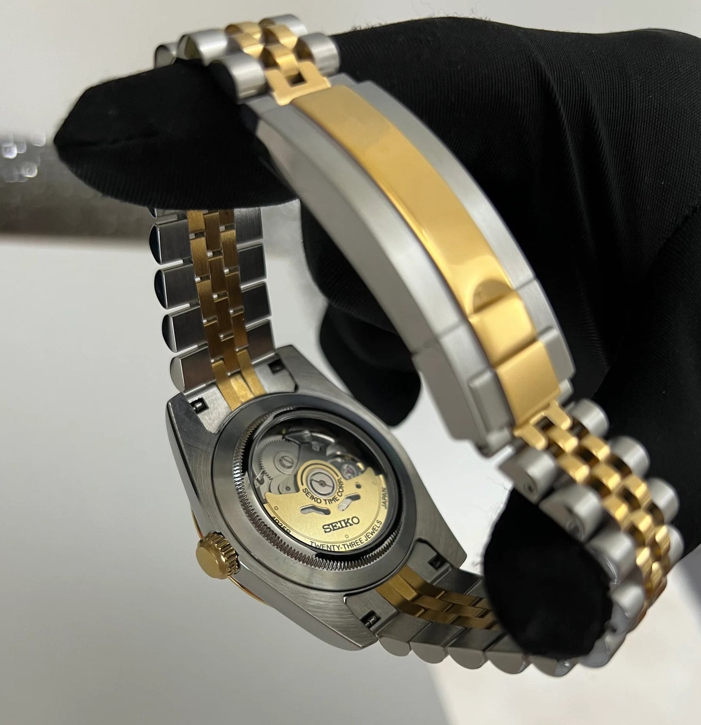 Seiko Roman Two-Tone Automatic Mod